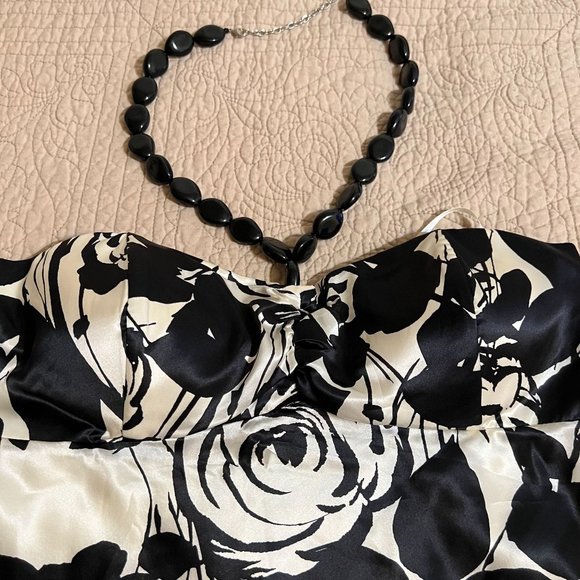 White House Black Market Small Blouse Silk Floral Sleeveless Jewel Halter top si - Picture 6 of 10